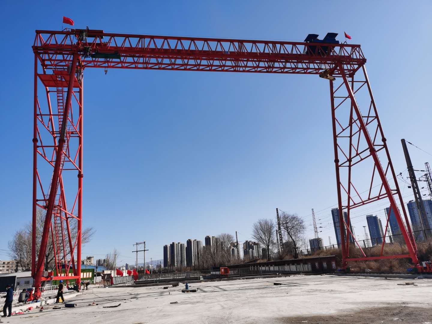 浙江省嘉興市平望縣乍浦鎮(zhèn)，乍浦經(jīng)濟(jì)開發(fā)區(qū)，平海路，中建港務(wù)建設(shè)有限公司乍浦港E區(qū)4號(hào)泊位工程項(xiàng)目部