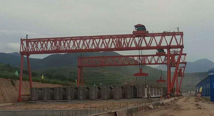 單梁龍門吊對其所在地面有哪些要求？