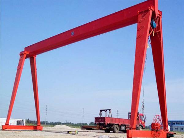 保持通信暢通對(duì)龍門吊操作過程中的安全至關(guān)重要，你知道如何做到嗎？